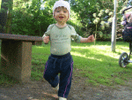 Adlka b. Na triku m anglick npis: I'll be good, mum, tomorrow